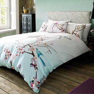Ted Baker- Flight of the Orient Duvet Cover with Pillow